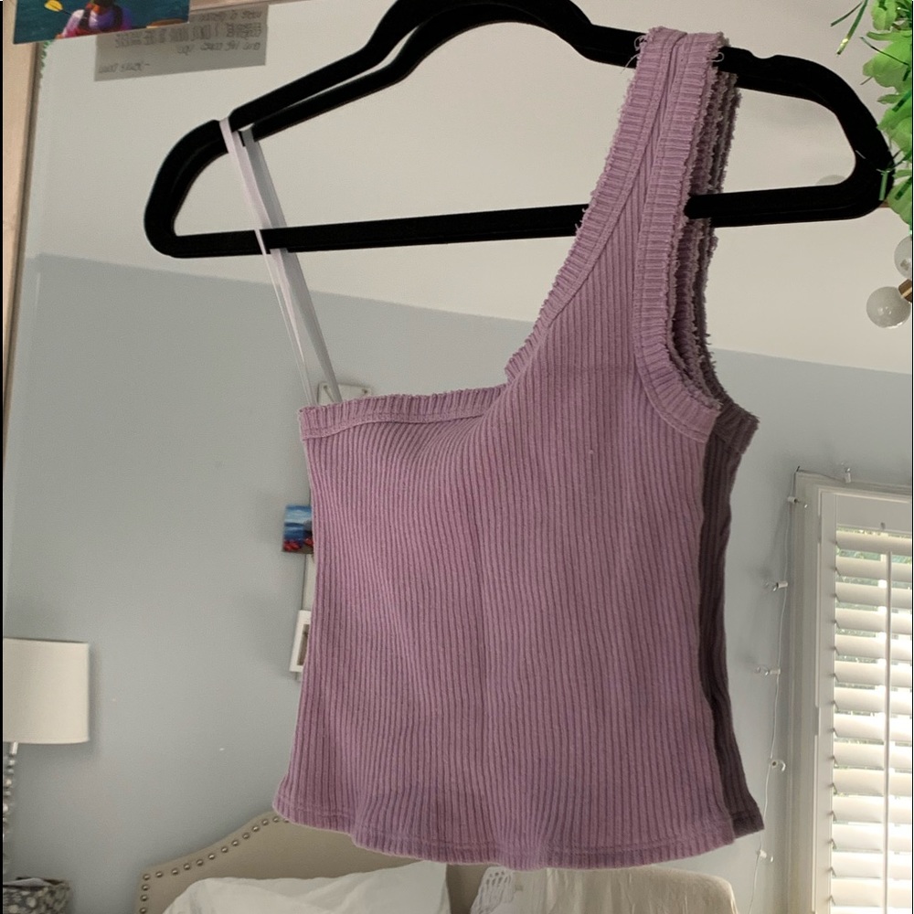 One shouldered crop top!